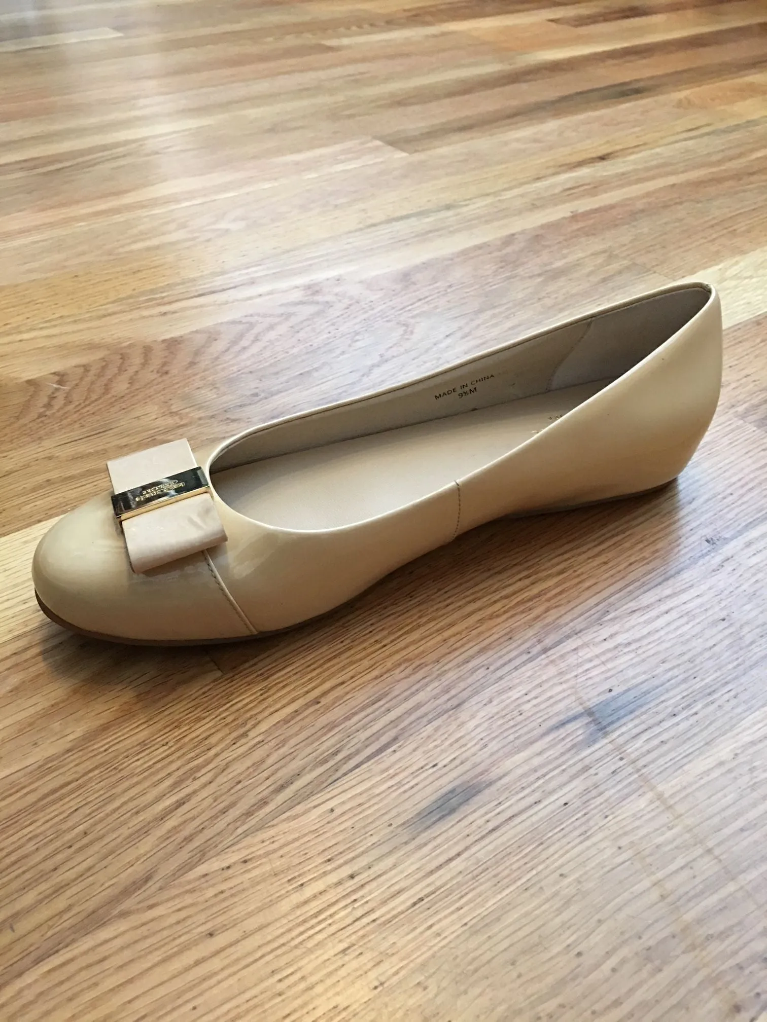 Kate Spade Size 9.5 Thyme Nude Patent Leather Flats