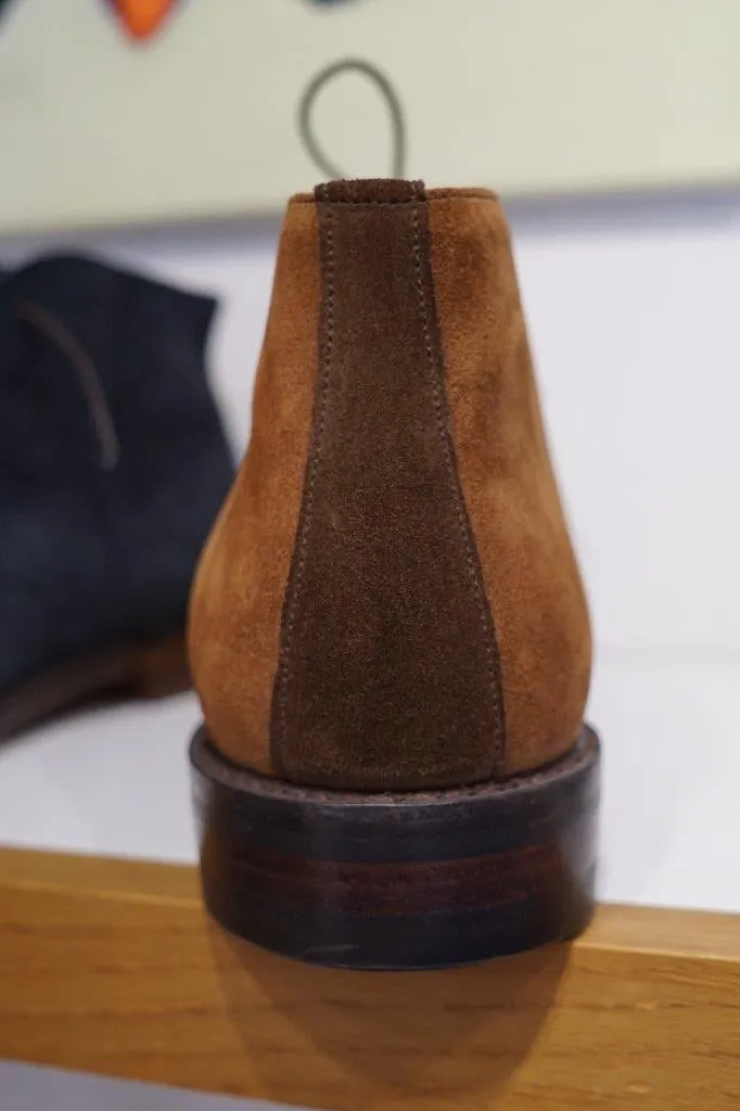 Regent - 'Badger' Chukka Boots - Brown Suede