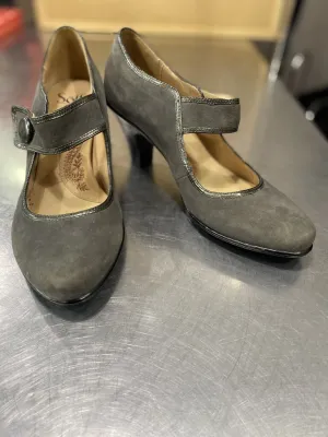 Soft mary janes 9