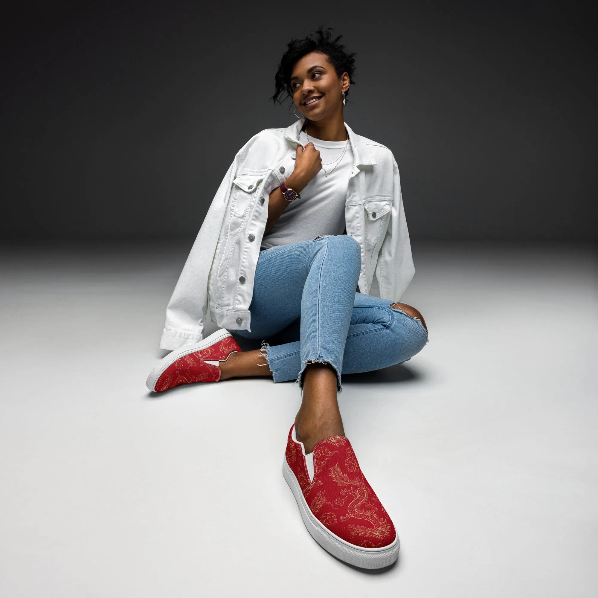 Women’s Red Dragon Design slip-on canvas shoes